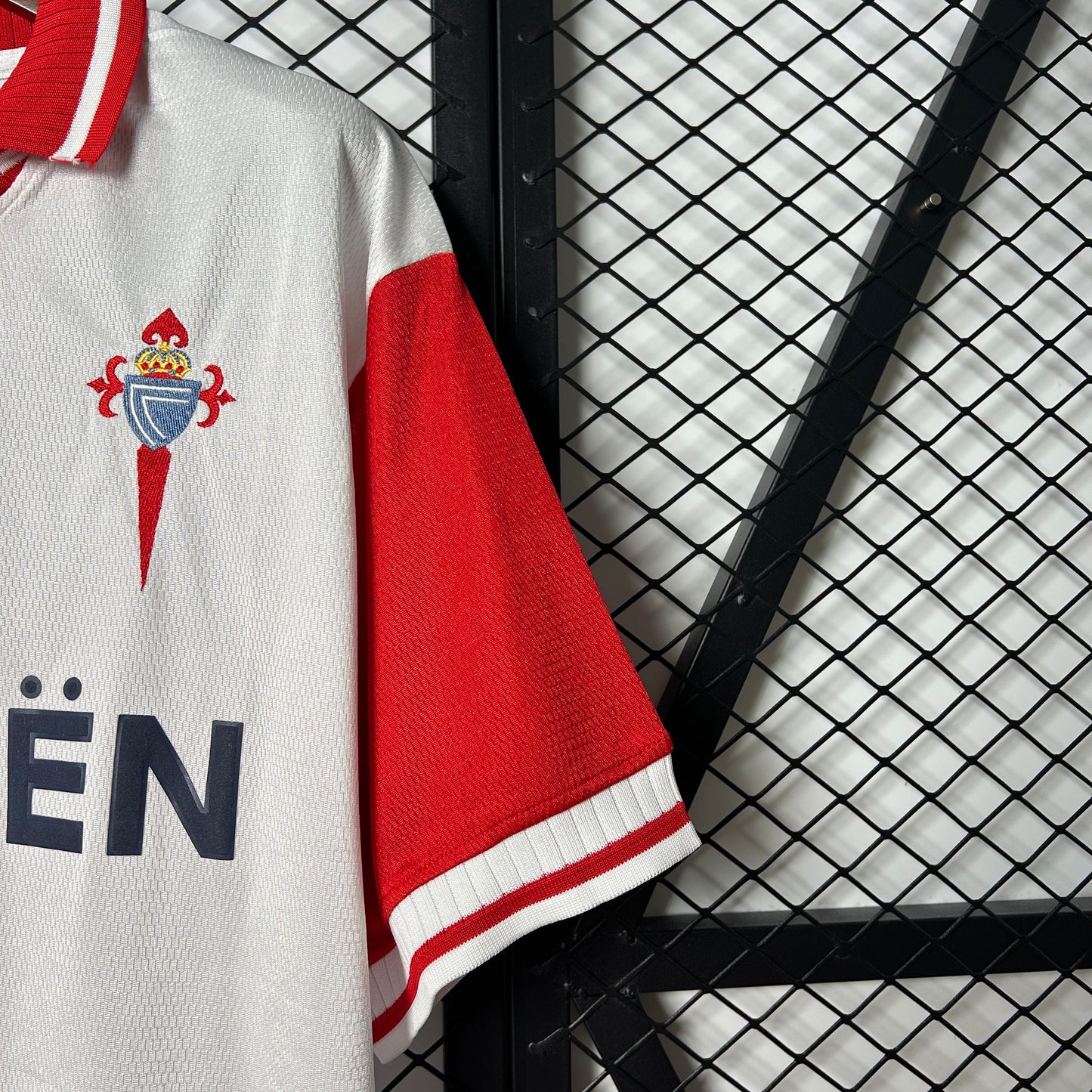 2001/2002 Celta Away Retro Shirt