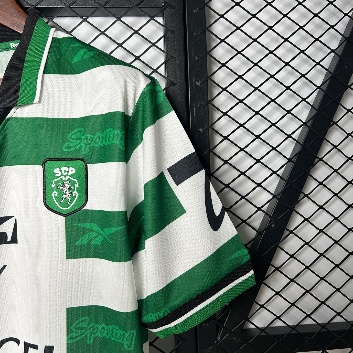 99/00 Sporting Lisbon home Retro Shirt
