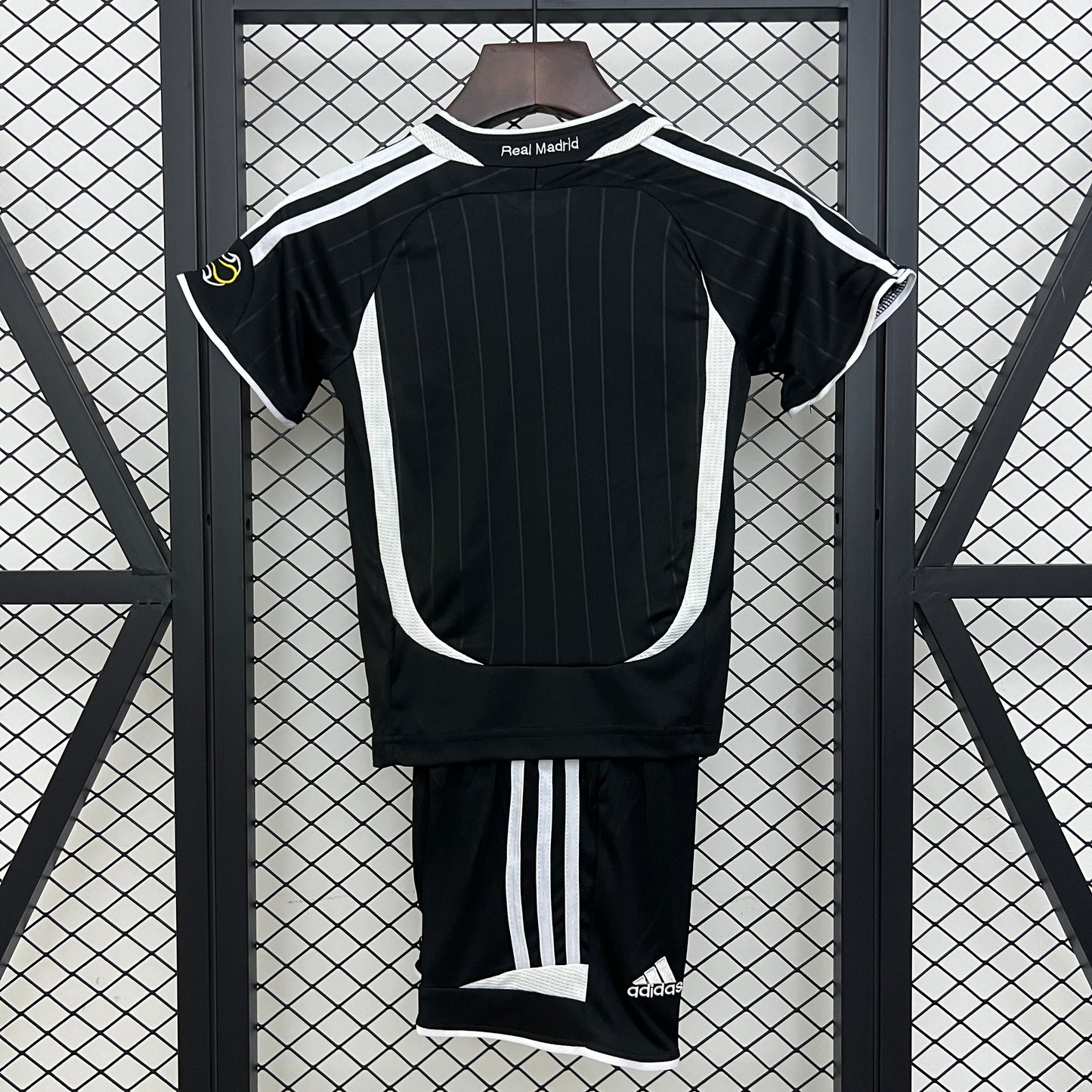 06/07 Real Madrid Away Retro Shirt for Kids