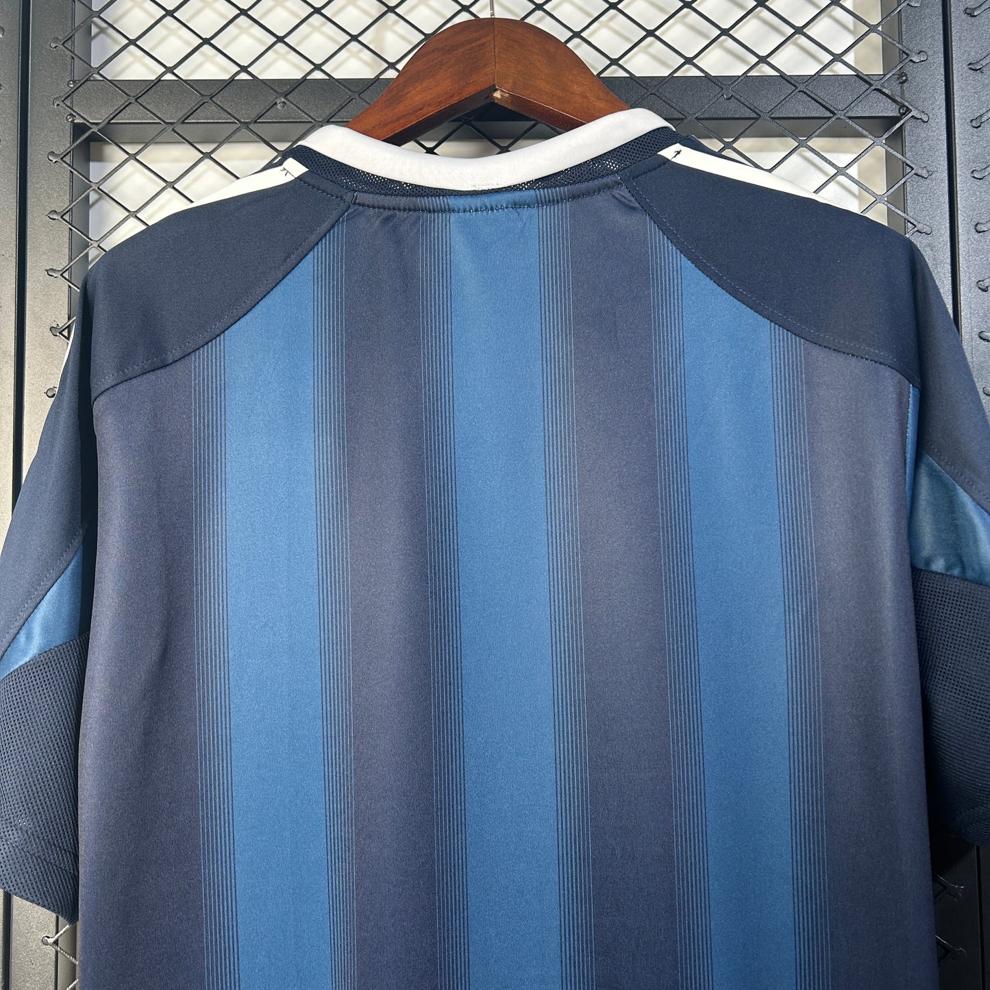 2005/2006 Newcastle Away Shirt