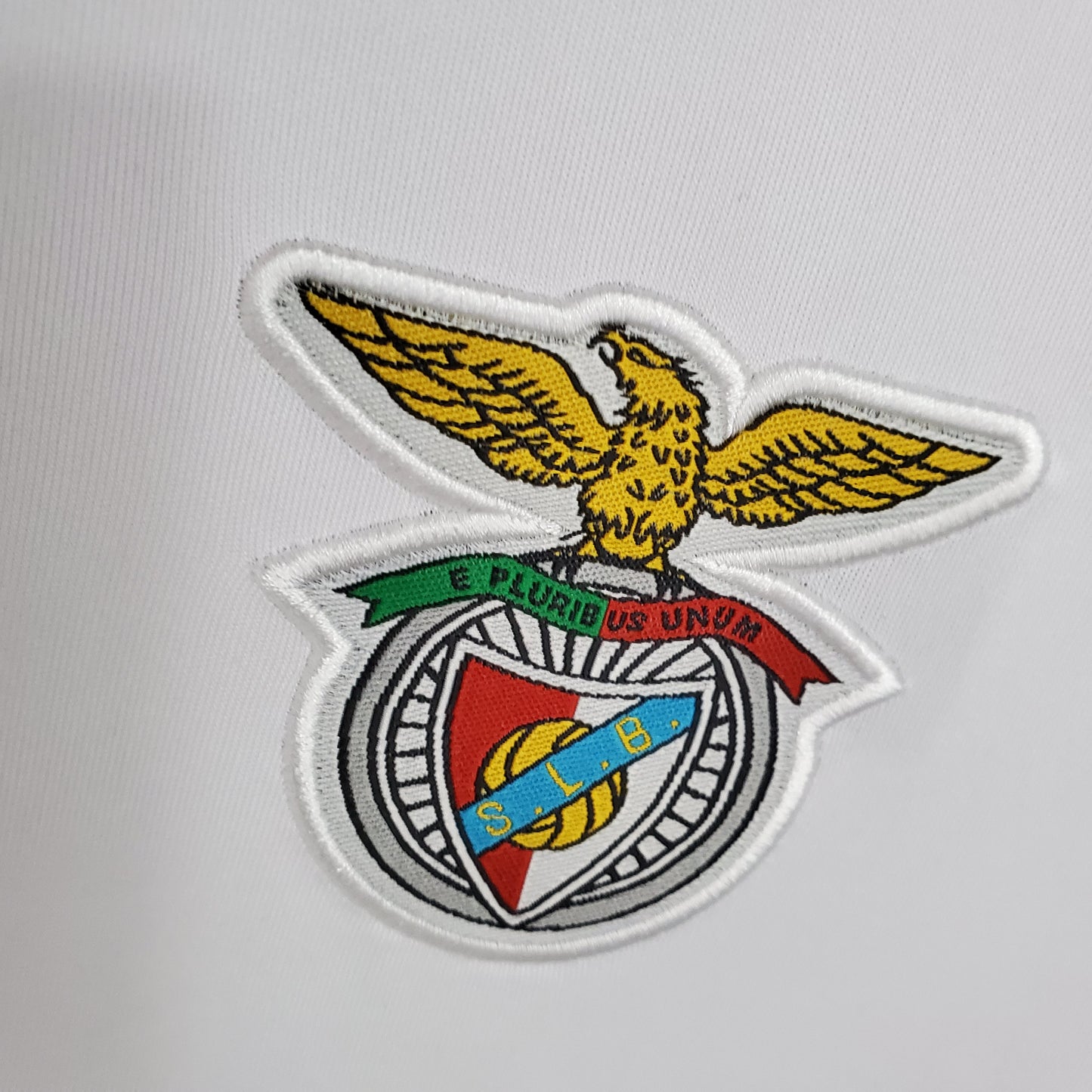 04/05 Benfica Away Retro Shirt