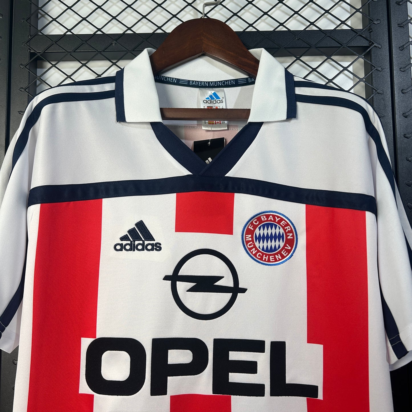 2000/2002 Bayern Munich Away Retro Shirt